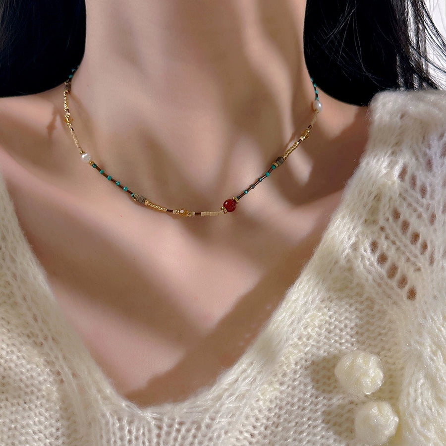 ミニマリストのカラフルなエスニックスタイルのビーズネックレス